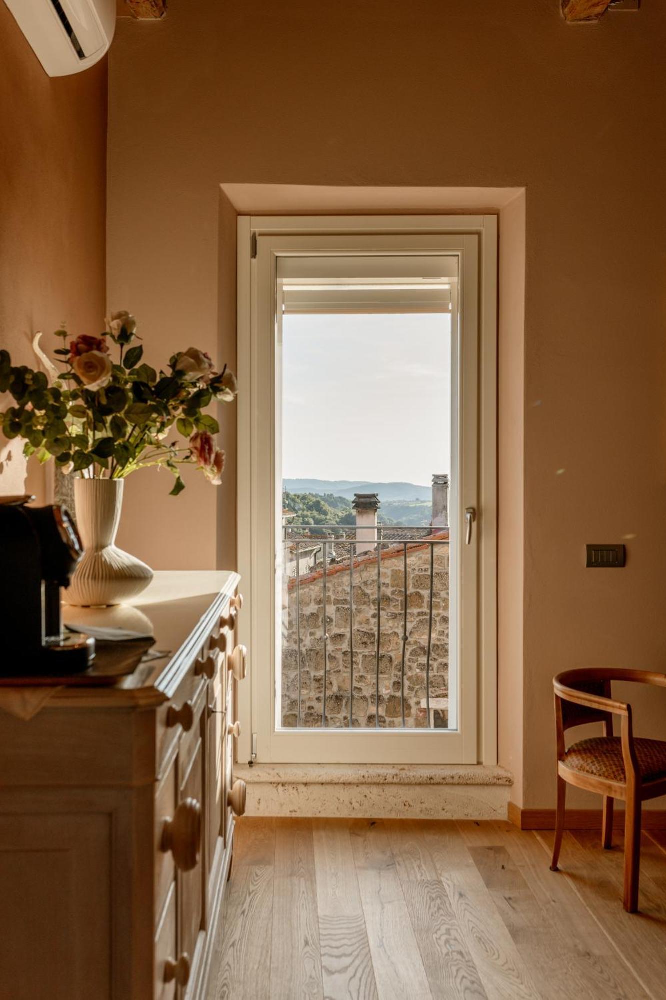 Neoclassico By Tiziana Monaldi Hotel Pitigliano Eksteriør billede