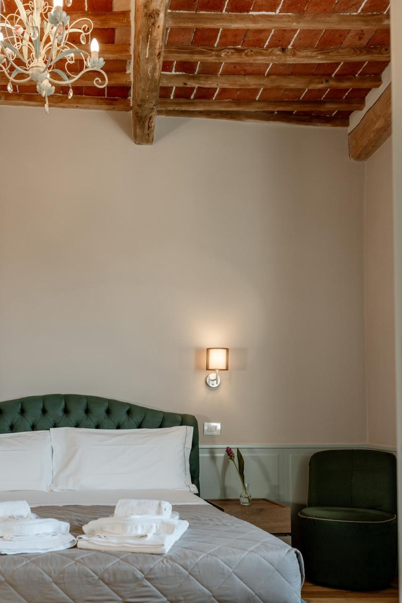 Neoclassico By Tiziana Monaldi Hotel Pitigliano Eksteriør billede